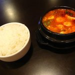 韓国家庭料理 韓屋 - スンドゥブ定食　850円