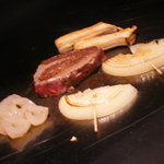 Japanese Teppan Dining さとみ - つけあわせやさいとこんにゃくと共に・・