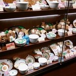 ごはん処 やよい軒 - 店頭ディスプレイ