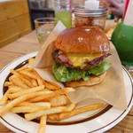 チンズバーガーマーケット - Tin'z M combo.