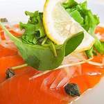 カーム カフェ - 料理写真:スモークサーモンのハーブ添え　¥1,080