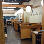 Oishii Sumibiyaki Izakaya Kingyo - 入口より店内