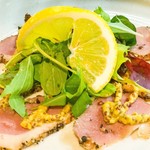 カーム カフェ - カモの燻製、ブラックペッパーとマスタードのソース。¥980