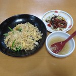 餃子の王将 - 炒飯は全部スープ付き