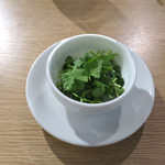 AU GAMIN DE TOKIO table - シャン菜追加で〜♬