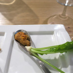 AU GAMIN DE TOKIO table - 芽カブ〜♬  生ウニ添え