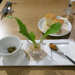 AU GAMIN DE TOKIO table - 春子椎茸のムースの上に・・