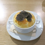 AU GAMIN DE TOKIO table - トリュフが載ったスフレ