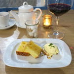 AU GAMIN DE TOKIO table - ラム酒のケーキ