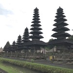 Restaurant Locavore - アグン山を模した10基のメル