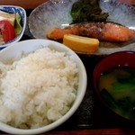 ごはんや 旬彩 - 銀鮭の塩焼き定食 800円