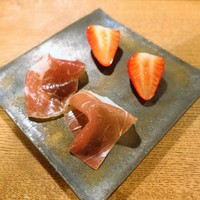 oasi - 前菜　紅ほっぺと生ハム