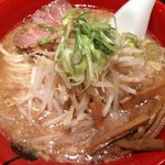 麺士武双 - 赤武士(背脂豚骨) 730円