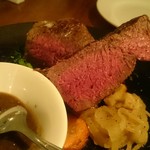 短角牛のロティ