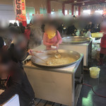 Umino Eki Shinkirou - 大きな鍋でカニ汁を作ってます！
