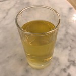 Garuda Indonesia International Lounge - アップルジュース