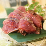 肉居酒屋 蝦夷共和国 馬鹿だもん - 馬はらみたたき