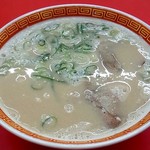 長浜ラーメン  - ラーメン(520円)