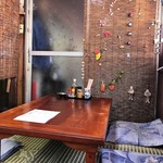 中華そば志のぶ支店 - 店内小上がり席