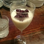 海鮮中国料理黄河 - 杏仁豆腐