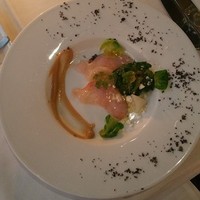 RESTAURANT DAZZLE - サーモンの前菜