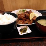 若鶏唐揚げ定食 590円