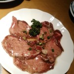 神戸牛炭火焼肉 大島屋 - タン塩