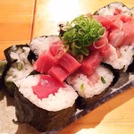 地魚屋台　とっつぁん - 1704_地魚屋台 とっつぁん 福島本店_マグロ中落ち巻き＠680円