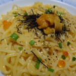 鎌倉パスタ - ◆生うにとイクラのクリームパスタ・・ウニの量は少ないですけれど、好みのテイスト。