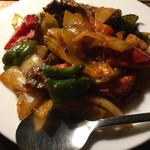 東方遊酒菜ヌワラエリヤ - マトンと野菜の辛い炒めもの