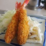 忠治食堂 - エビフライ