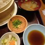 定食の付属品たち