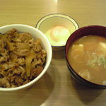 松屋 - 2010/12/24　牛めし豚汁セット500円1104kcal、好きなセットです。