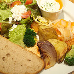 季節のベジプレート（ライ麦パン付き）