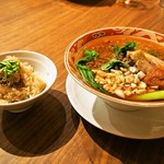 担担麺の掟を破る者 - 黄金の鰹めし ＆ 黄金の鰹出汁