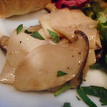 ジュイップ - キノコのアンチョビマリネ