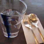AZUR - お水と食器