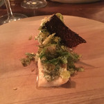 サーモンのミキュイ 揚げた蕗の薹 青りんごとディルのマリネ