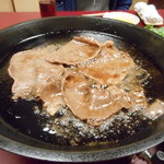 北むら - 肉にはすぐ火が・・。