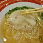 佐賀ラーメン　美登里 - 薄切り叉焼