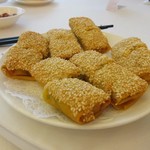 潮江燕潮廣海鮮餐廳 - 海鮮厚揚げ巻、蝦のすり身とシャキシャキした食感が特徴のクワイをゆばで巻いて揚げてあります。