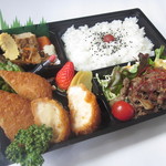 Ajinami - 2種のコロッケ焼肉弁当１1００円