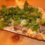 mintama - 牛バラのサラダピザ