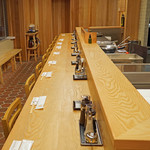 とんかつひなた - カウンター席