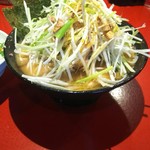 ラーメン 厚木家 - ネギチャーシューです！ 山盛りです(笑)