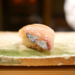 東麻布 天本 - 縞鯵