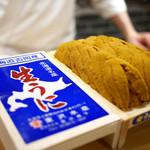 東麻布 天本 - まるで海の宝石箱。北海道吉岡産うに（東沢）