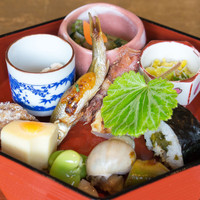 白金台こばやし - 若ごぼう、鯛の白子、先ほどの子持ちモロコ、花わさびと焼きアナゴのお寿司、新玉ねぎのグラタン、ホタルイカ、アボカドの照り焼き、キタアカリ、卵のカステラなどなど(*^^*)