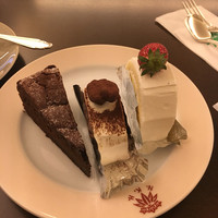 日光金谷ホテル - クラシックショコラ、とちおとめのロールケーキなど