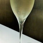 レストラン ラ・カンサトゥール - ２杯目　スパークリングワイン